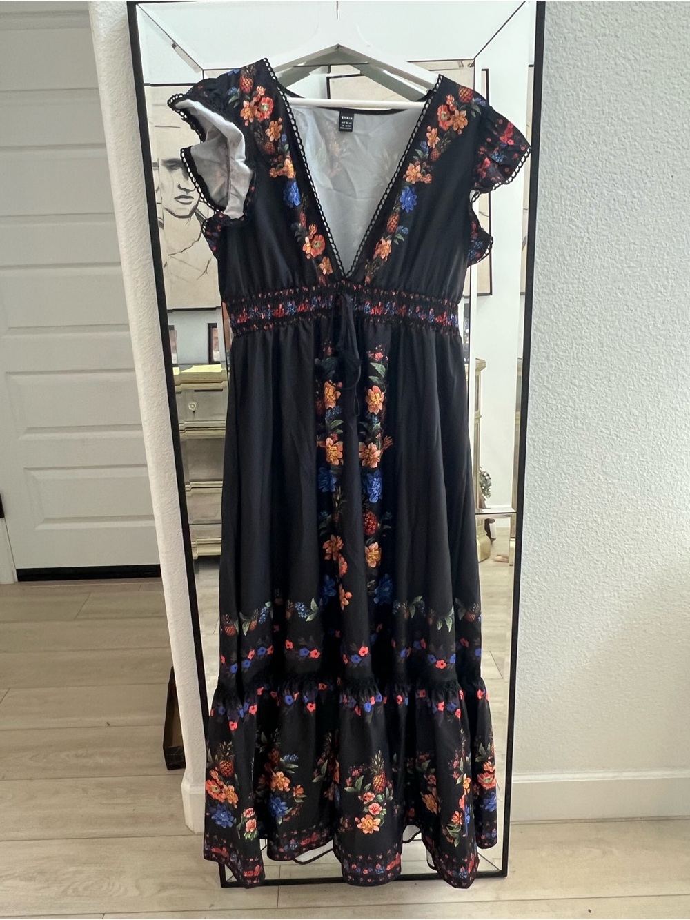 SHEIN Black Floral Embroidered Maxi Dress